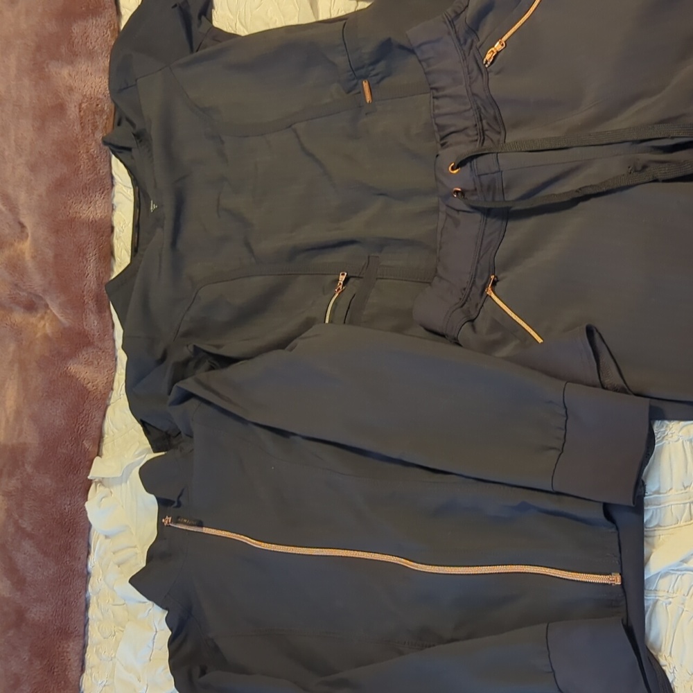 NWOT Cherokee Statement 3 piece scrub set